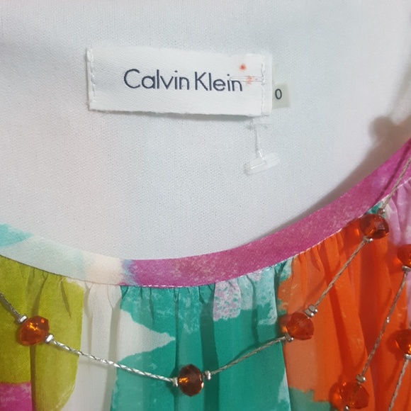 Dress with belt included. - Picture 7 of 7